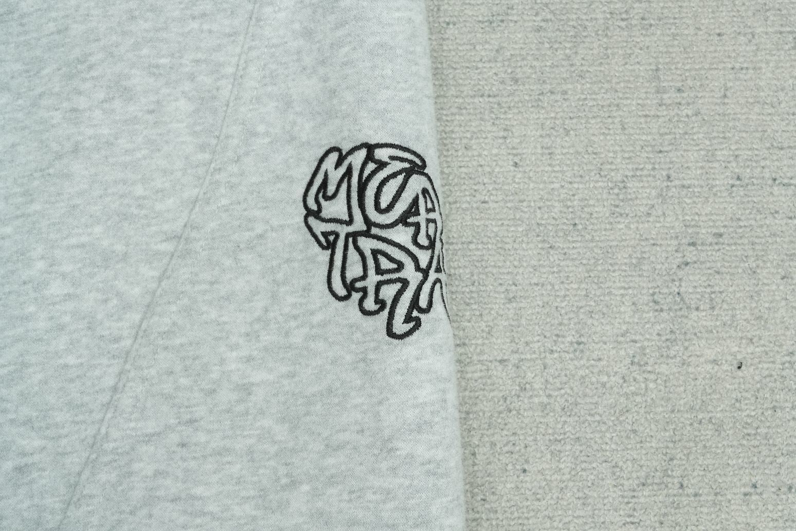 M - SWEATPANTS