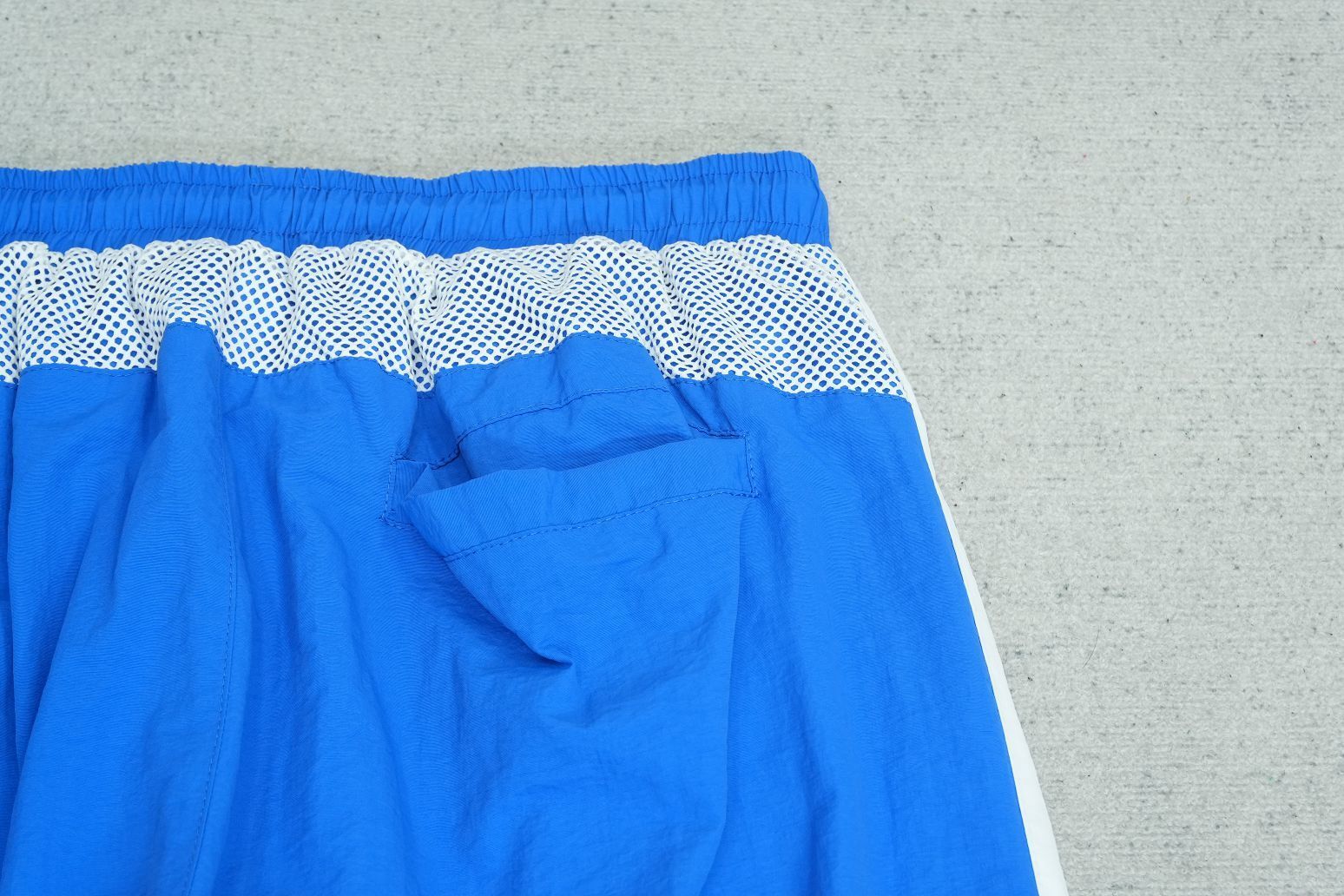 C - SWEATPANTS