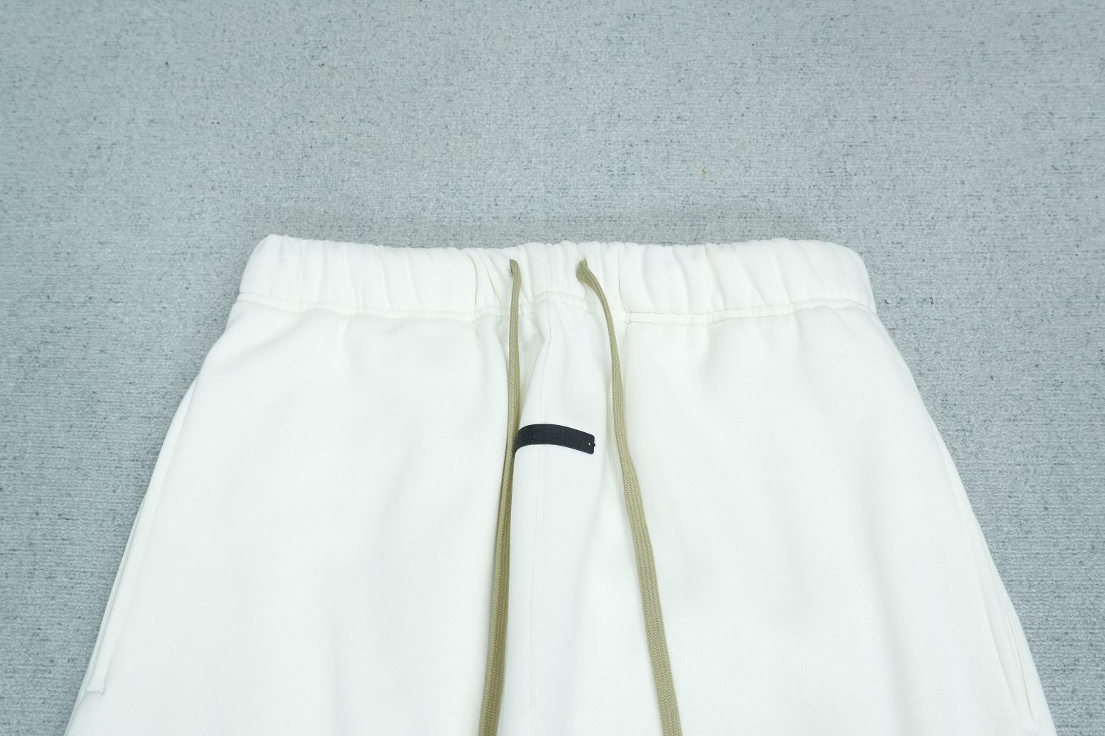 F - SWEATPANTS