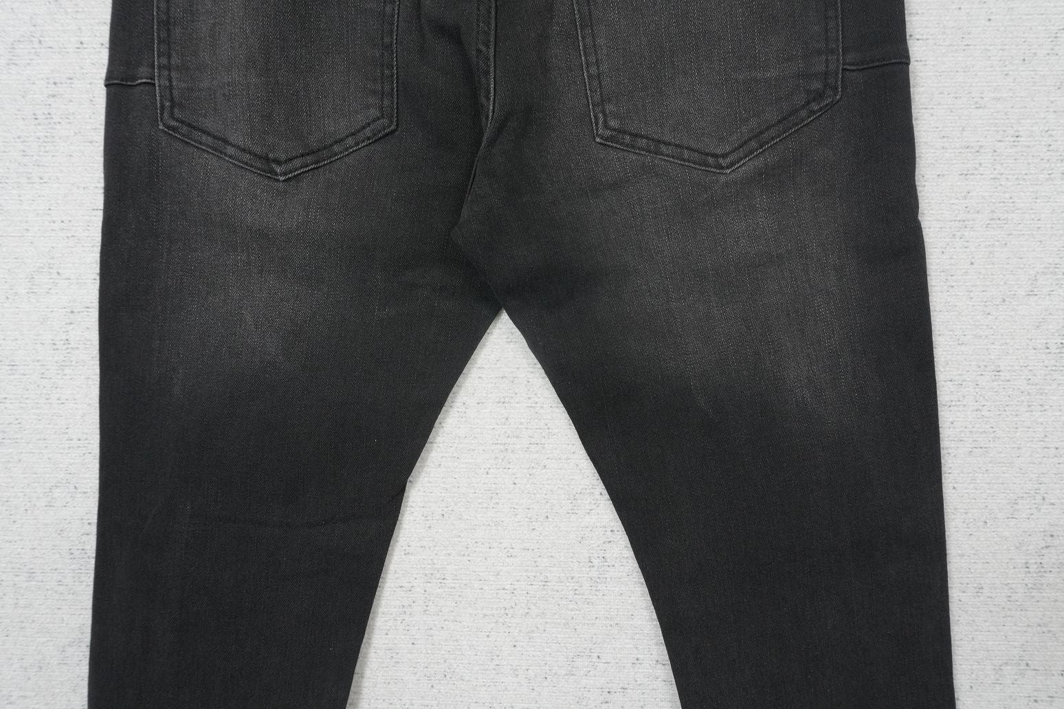 P - JEANS