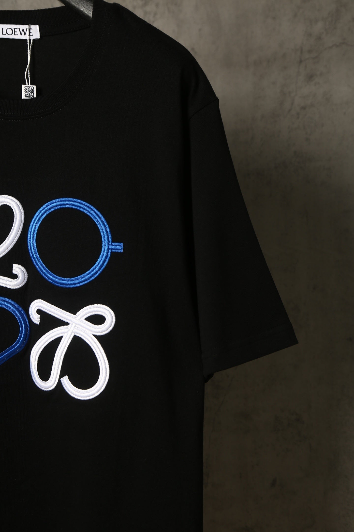 L - TSHIRT