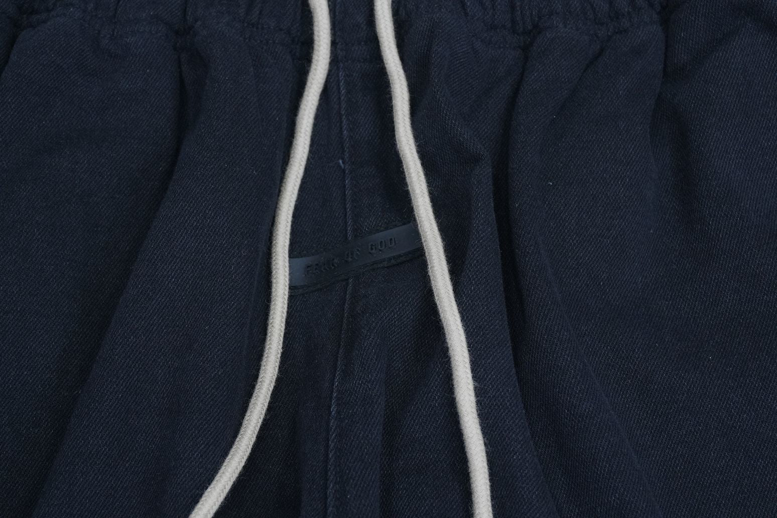 F - SWEATPANTS