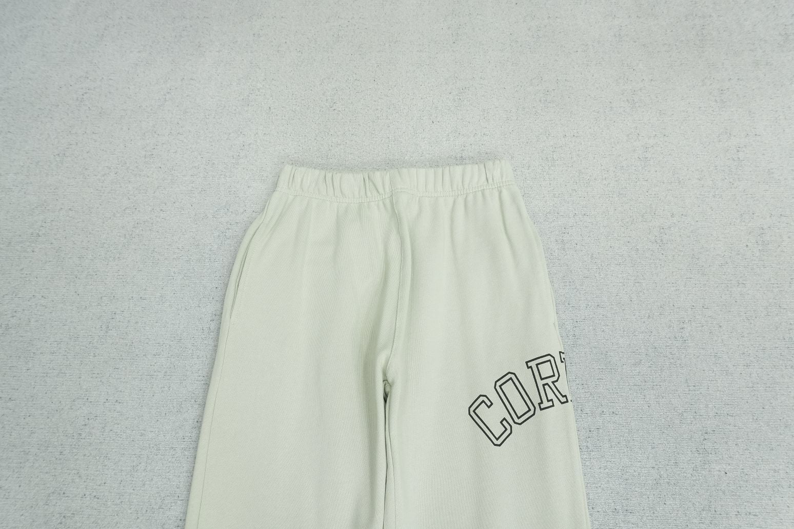 C - SWEATPANTS