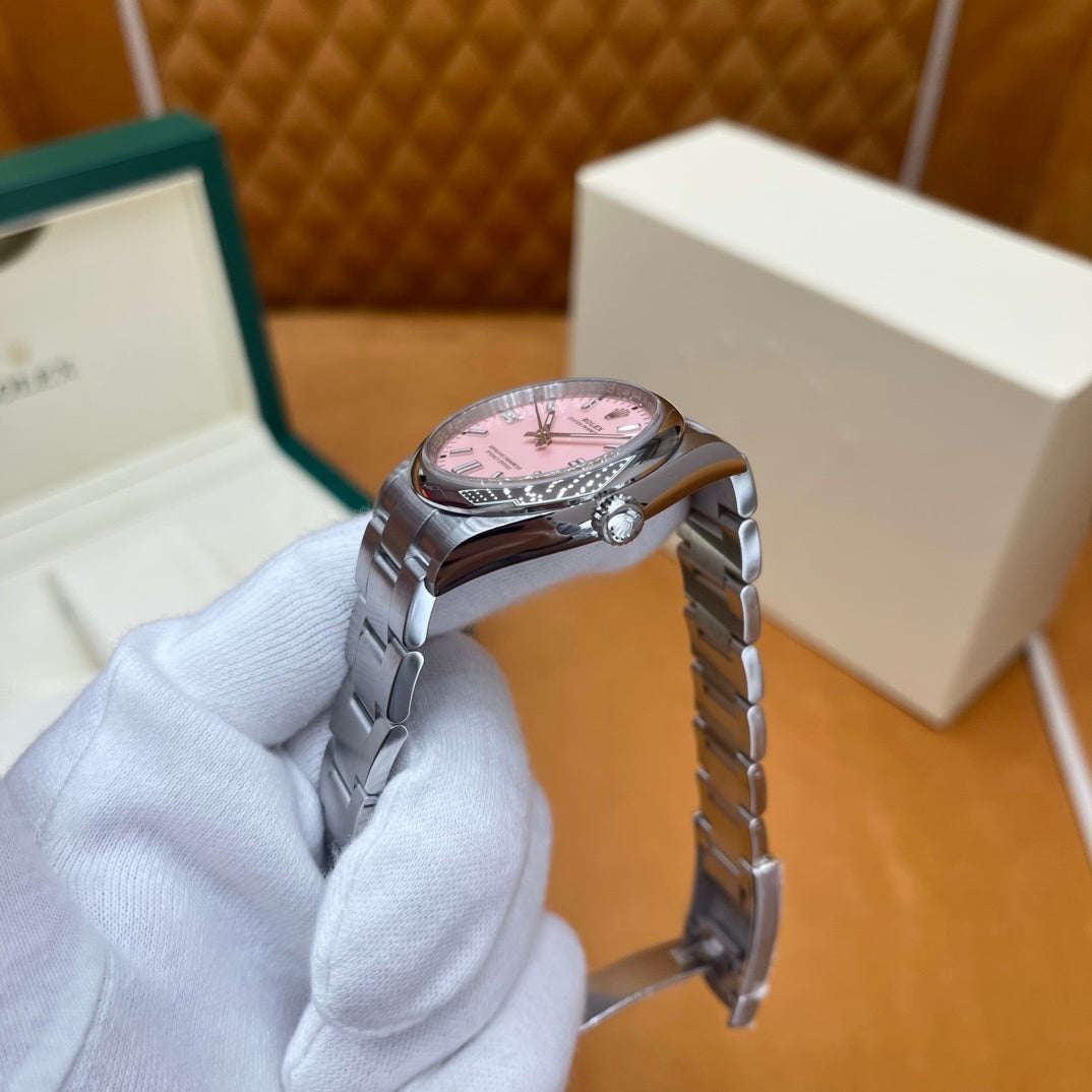 M - Watch