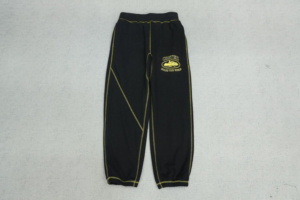 C - SWEATPANTS