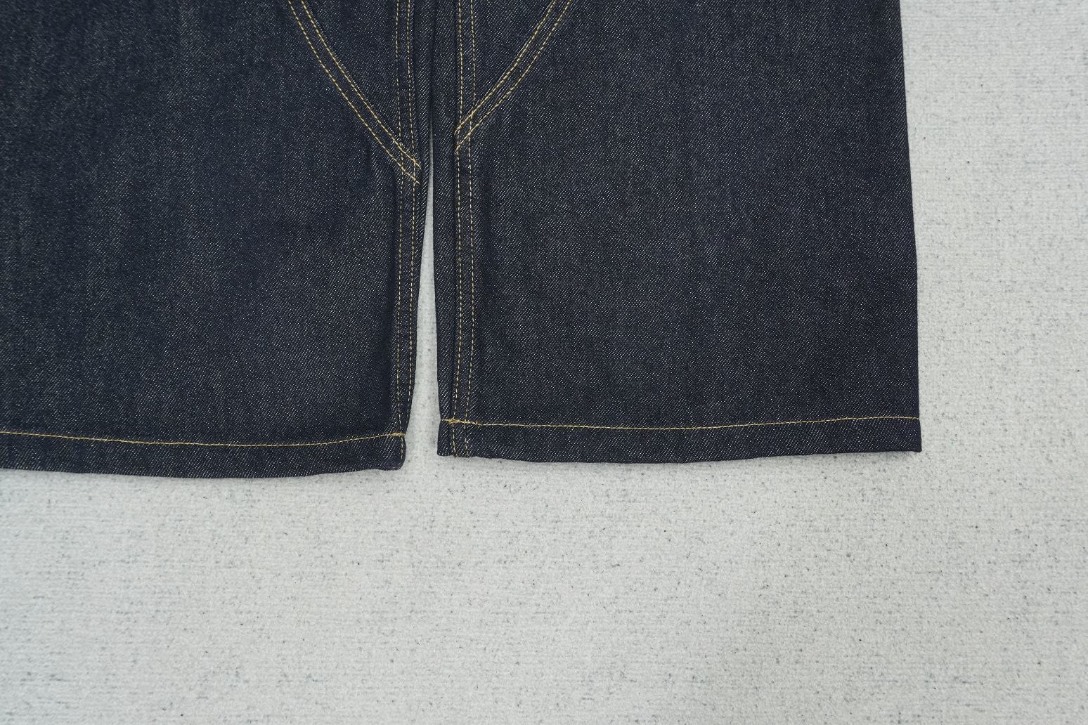 M - JEANS