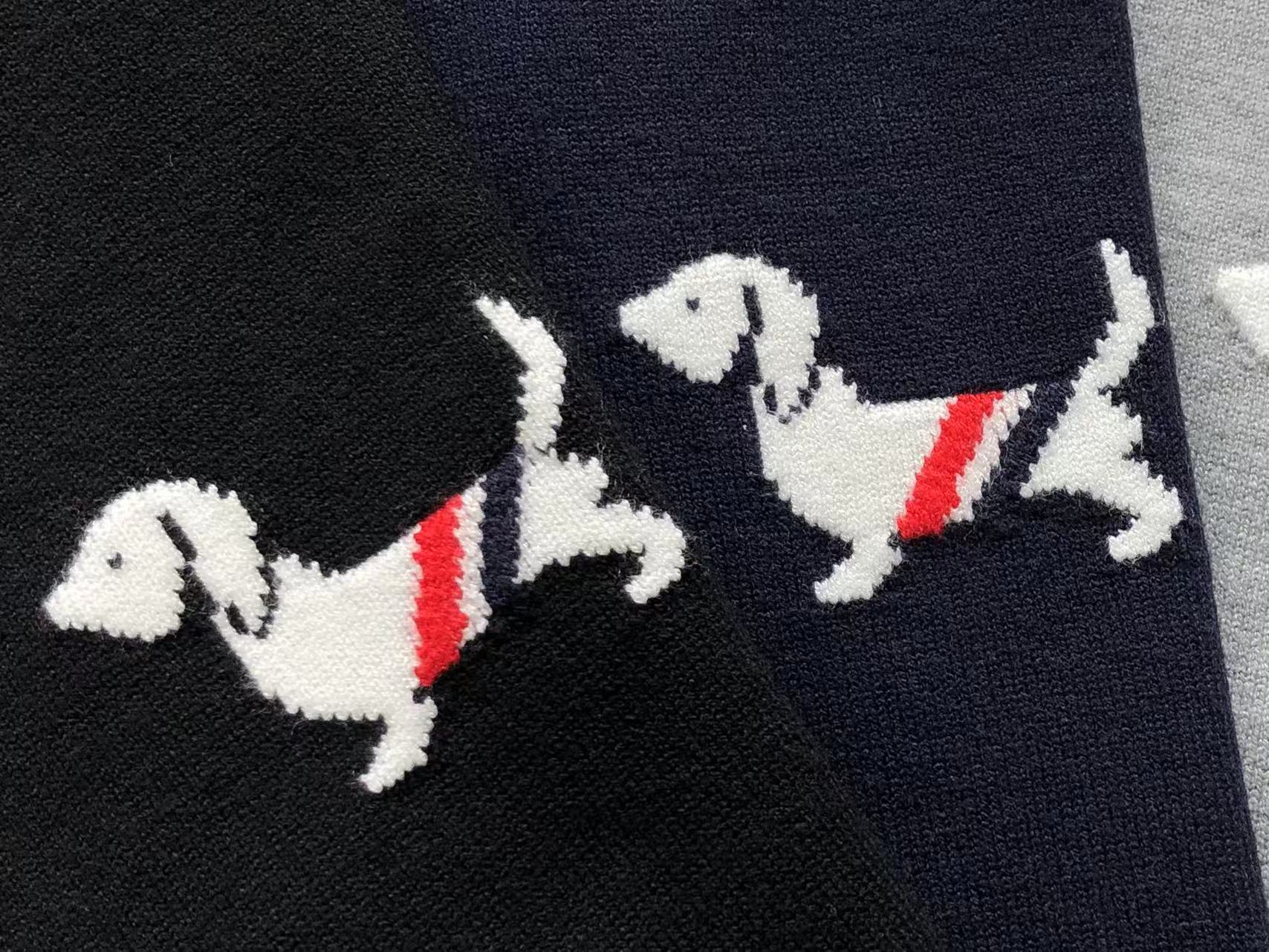 T - SWEATER