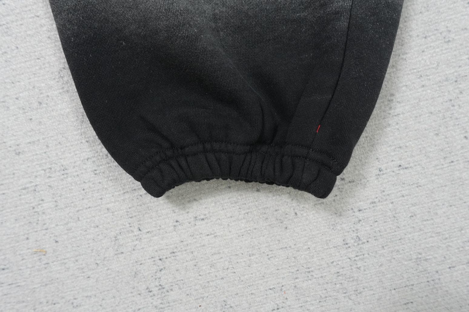 H - SWEATPANTS