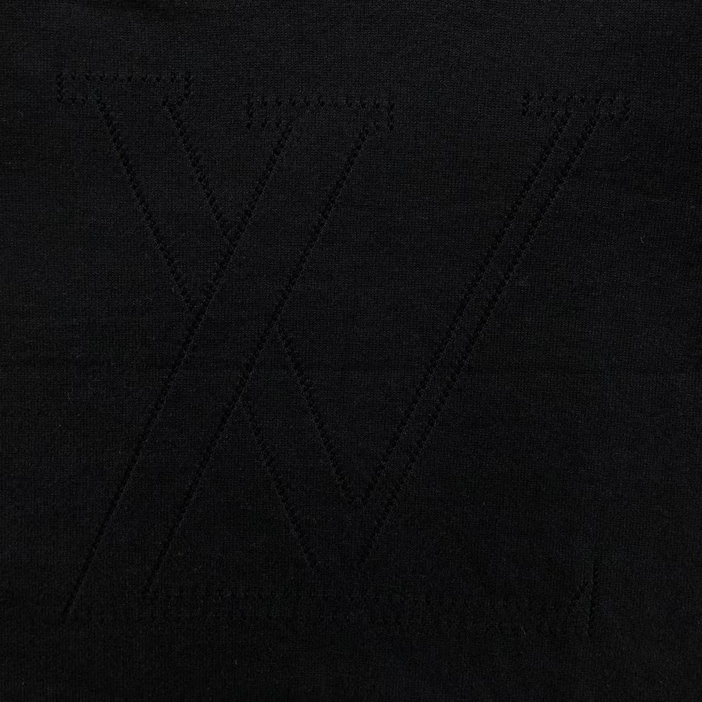 L - SWEATER
