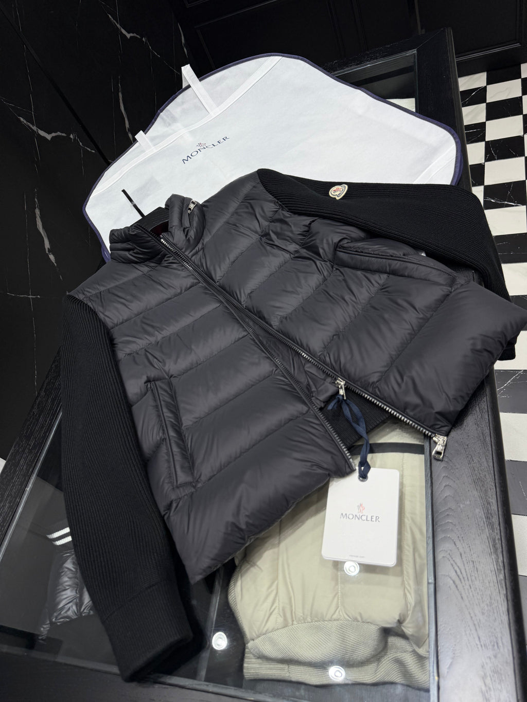 V - CARDIGAN