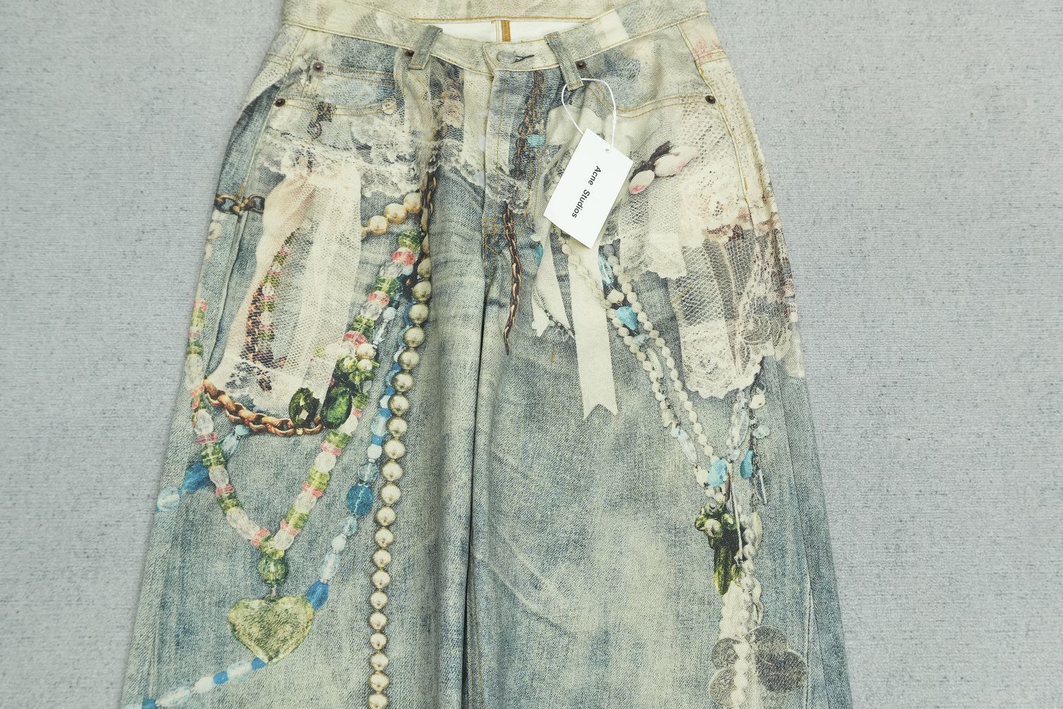 A - JEANS