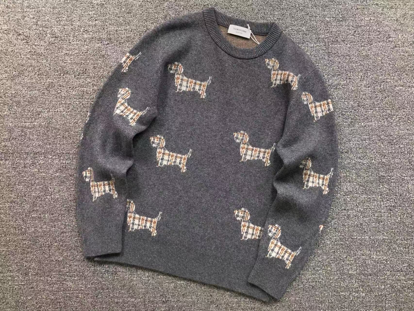 T - SWEATER