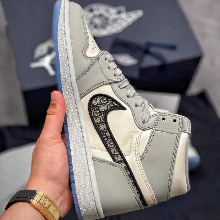N - SNEAKERS