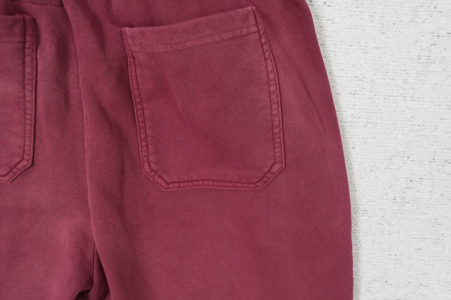H - SWEATPANTS