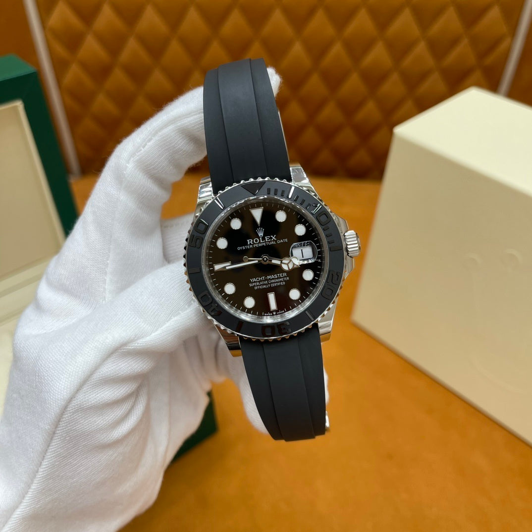 M - Watch
