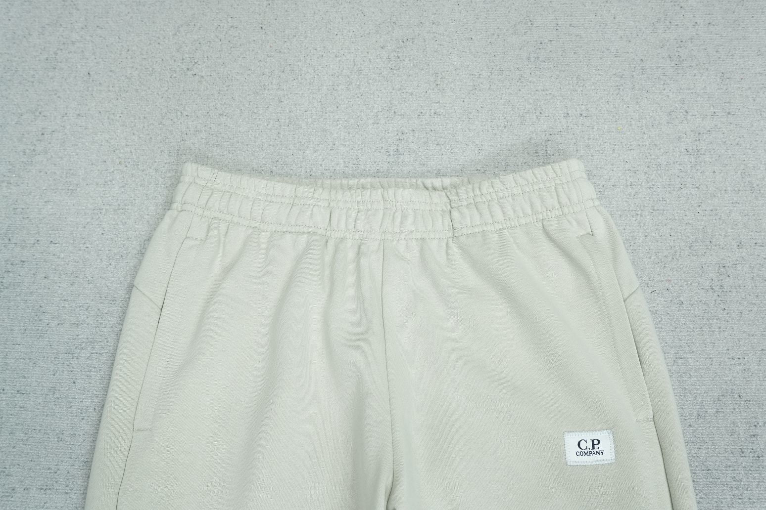 C - SWEATPANTS