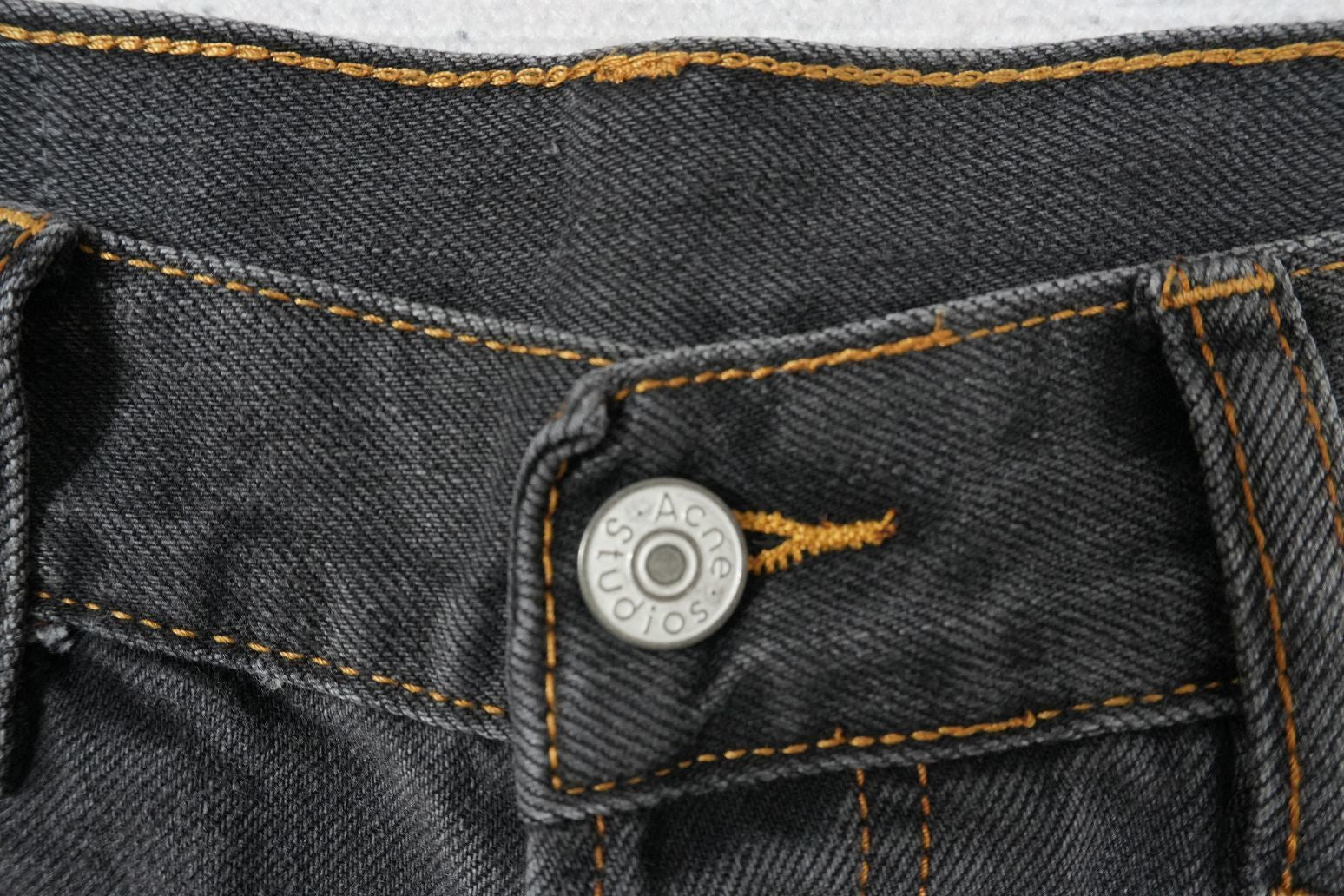 A - JEANS