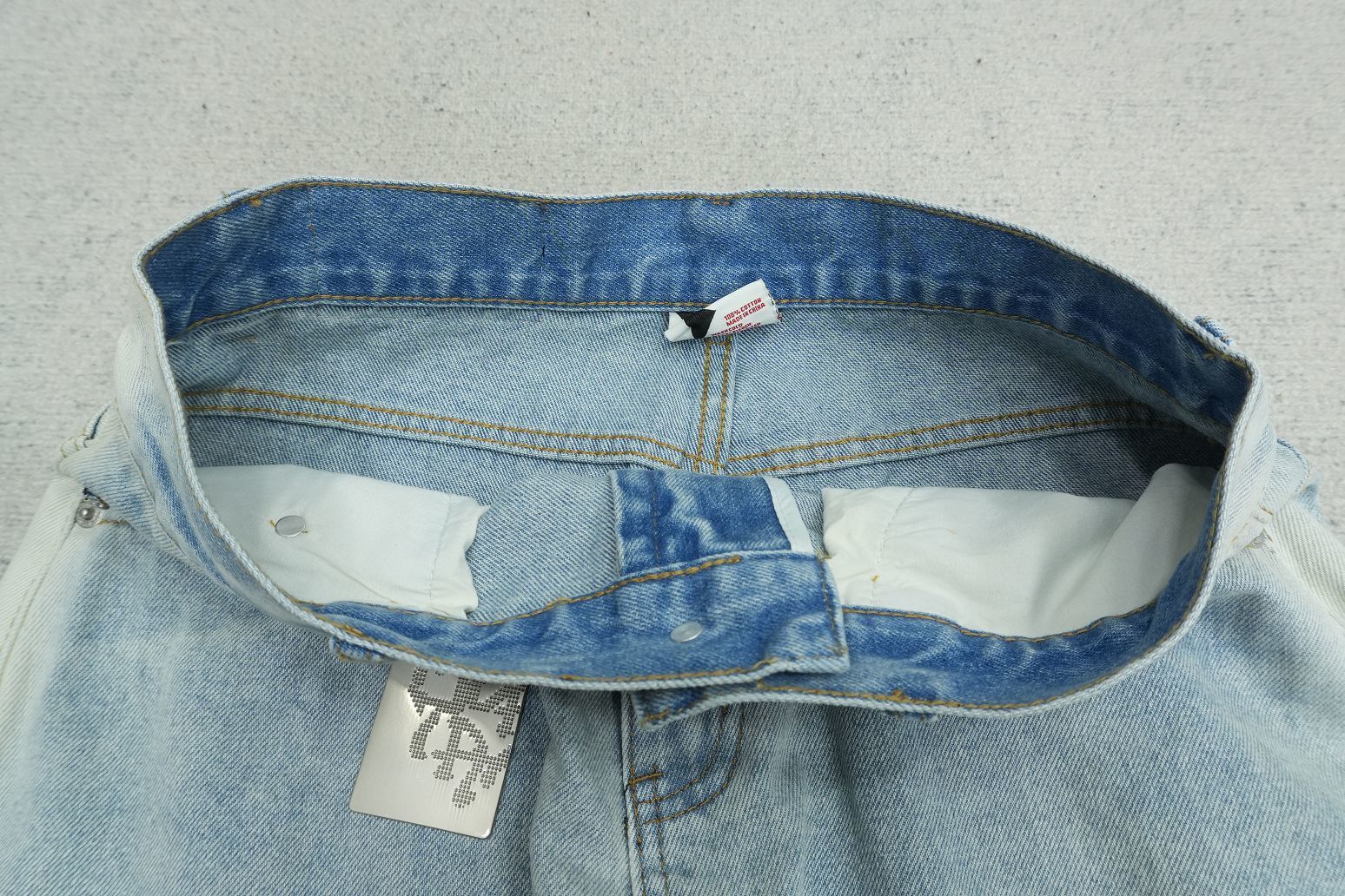 M - JEANS