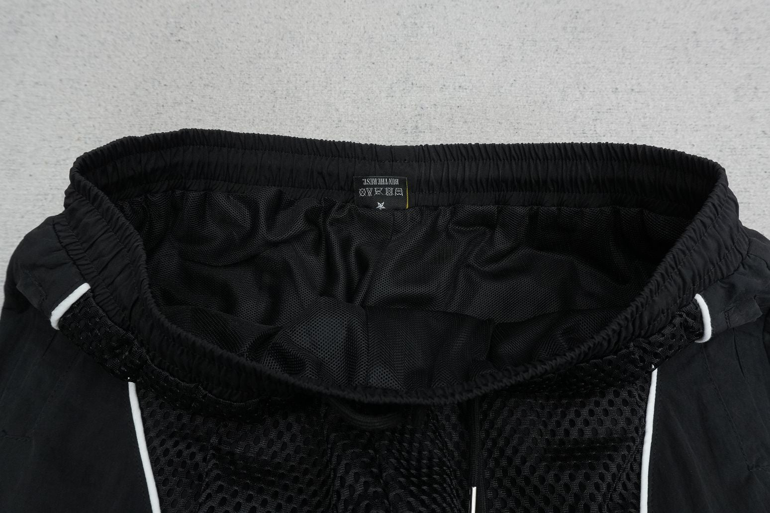 C - SWEATPANTS