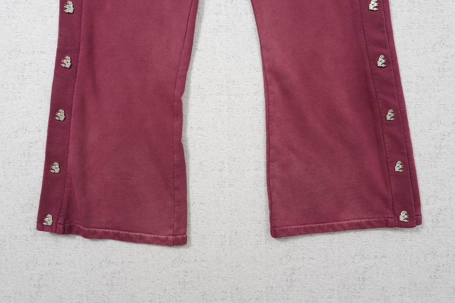 H - SWEATPANTS
