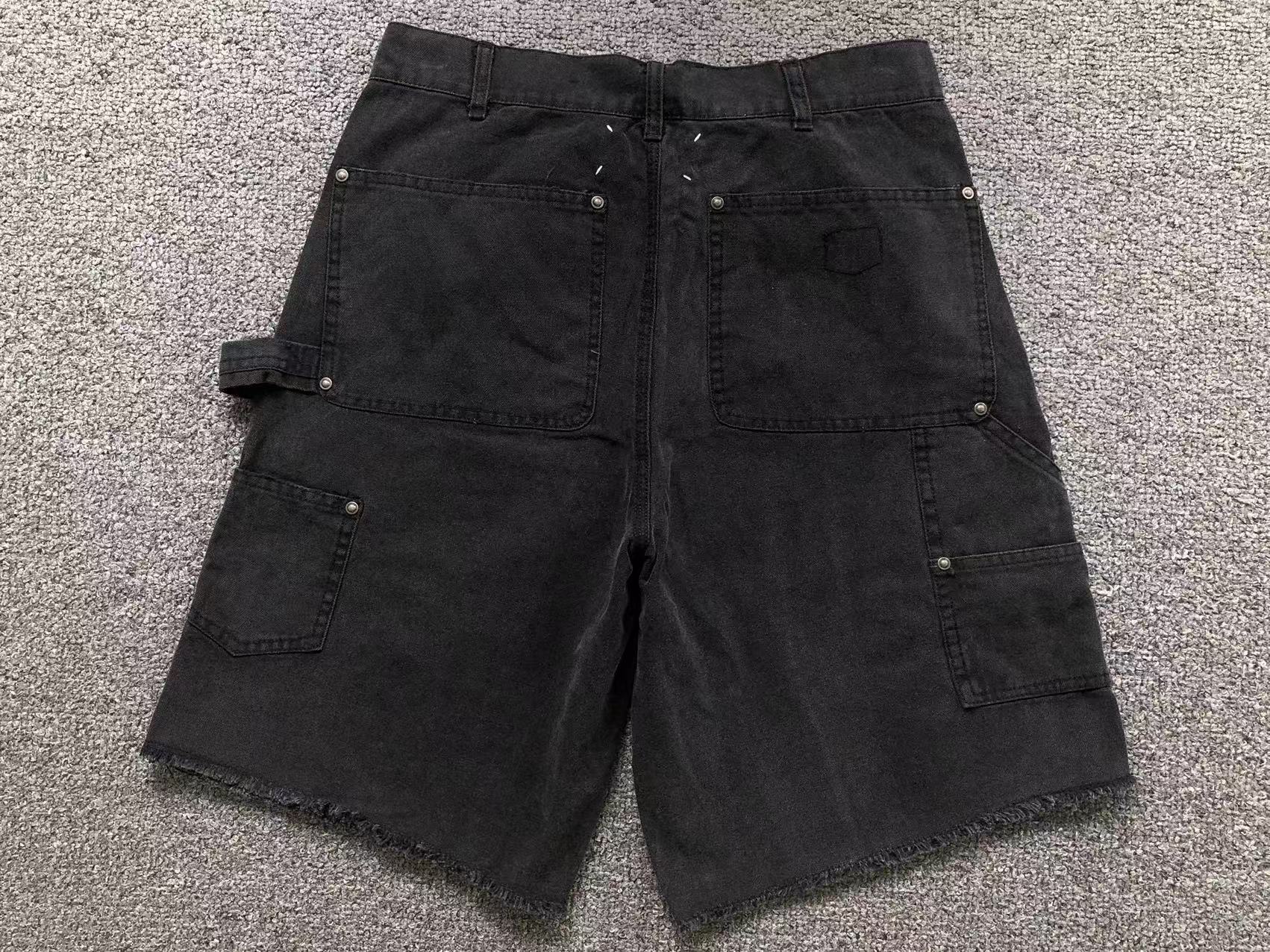 M - SHORTS