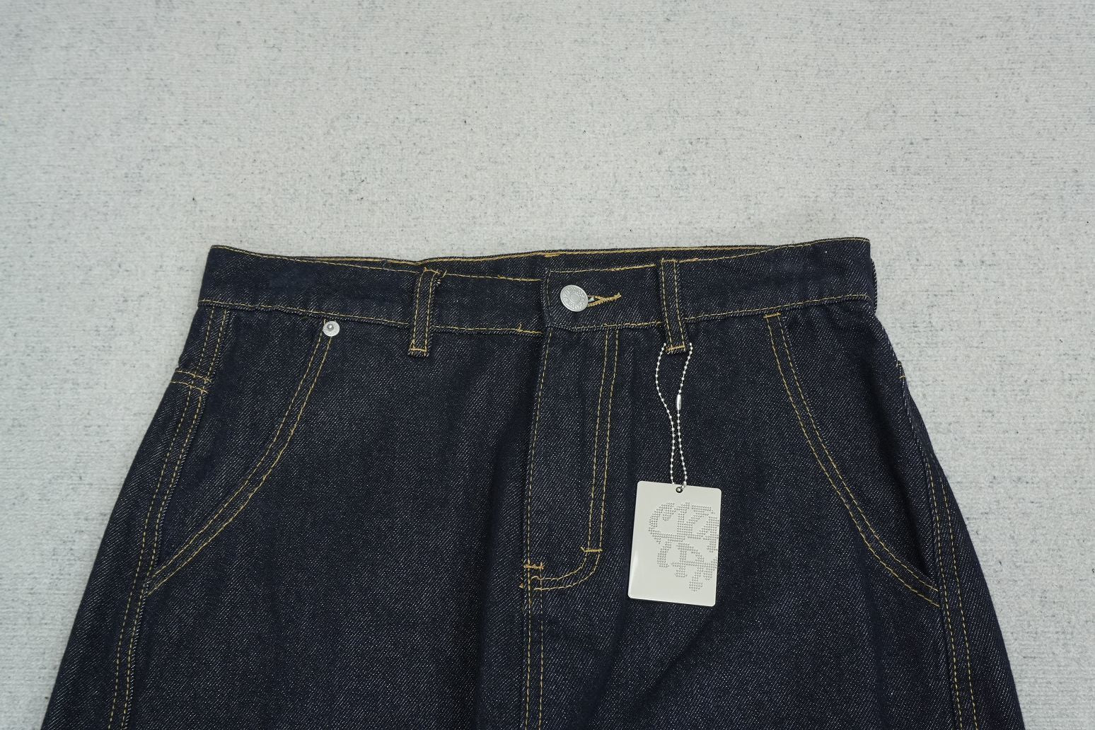 M - JEANS