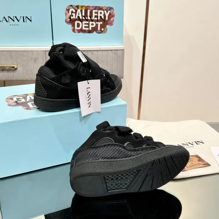 L - SNEAKERS