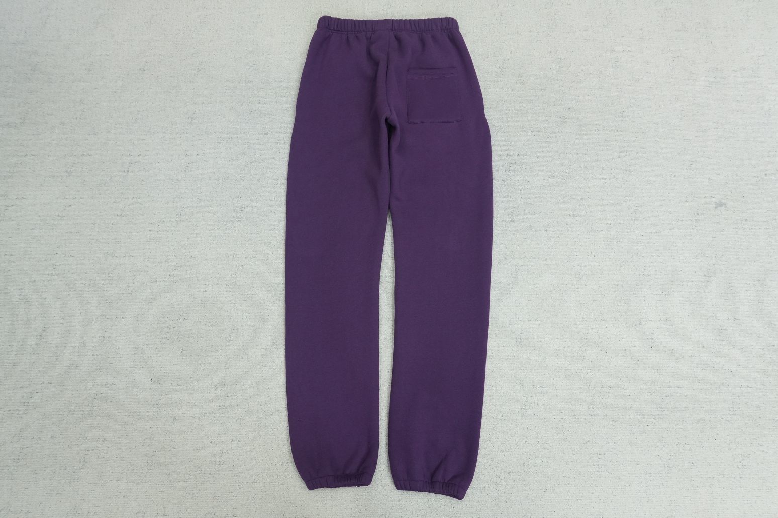 S - SWEATPANTS