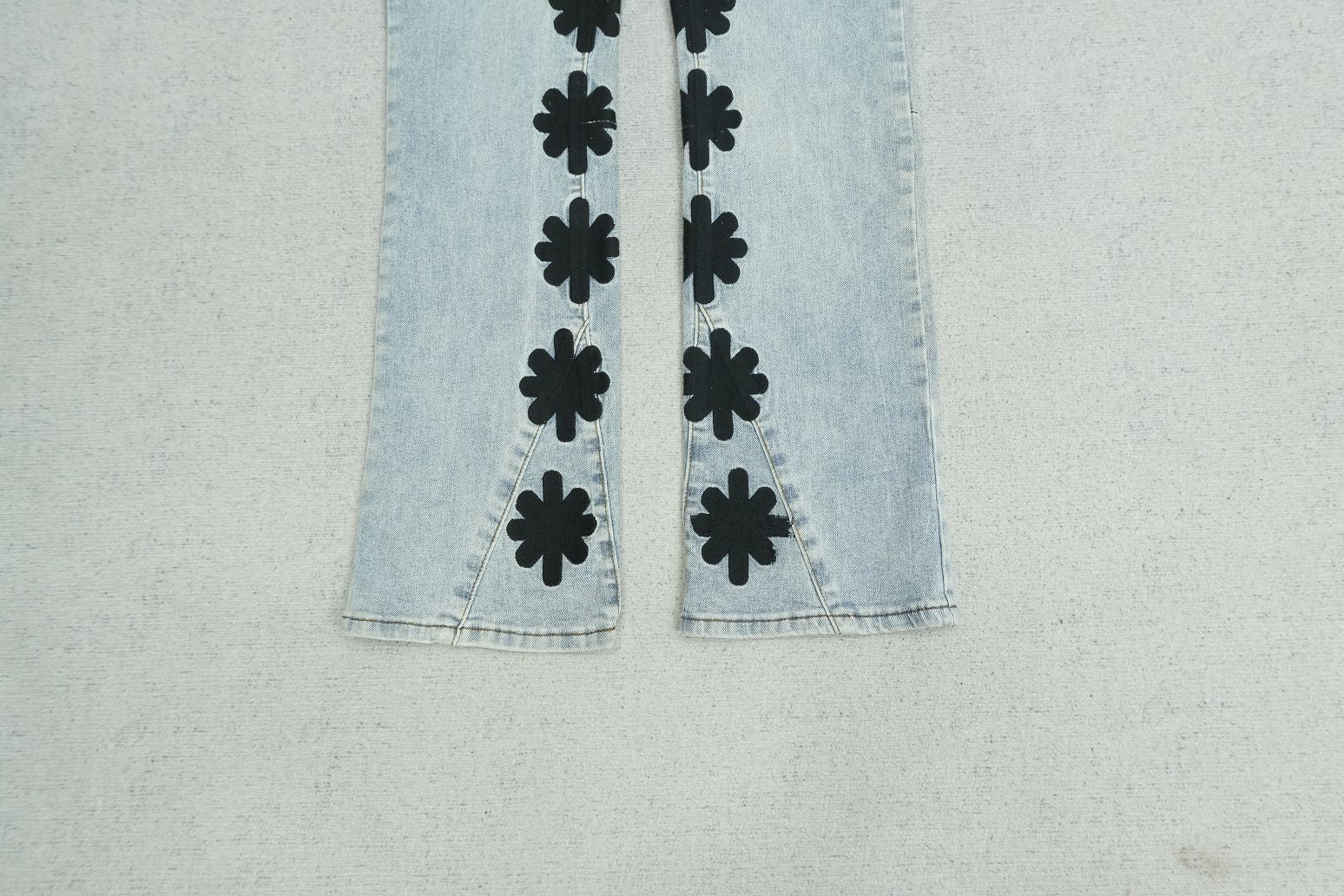L - JEANS