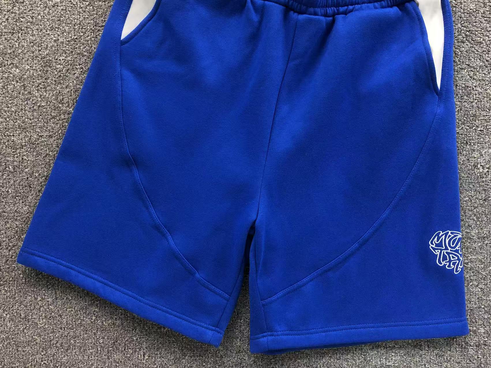 M - SHORTS