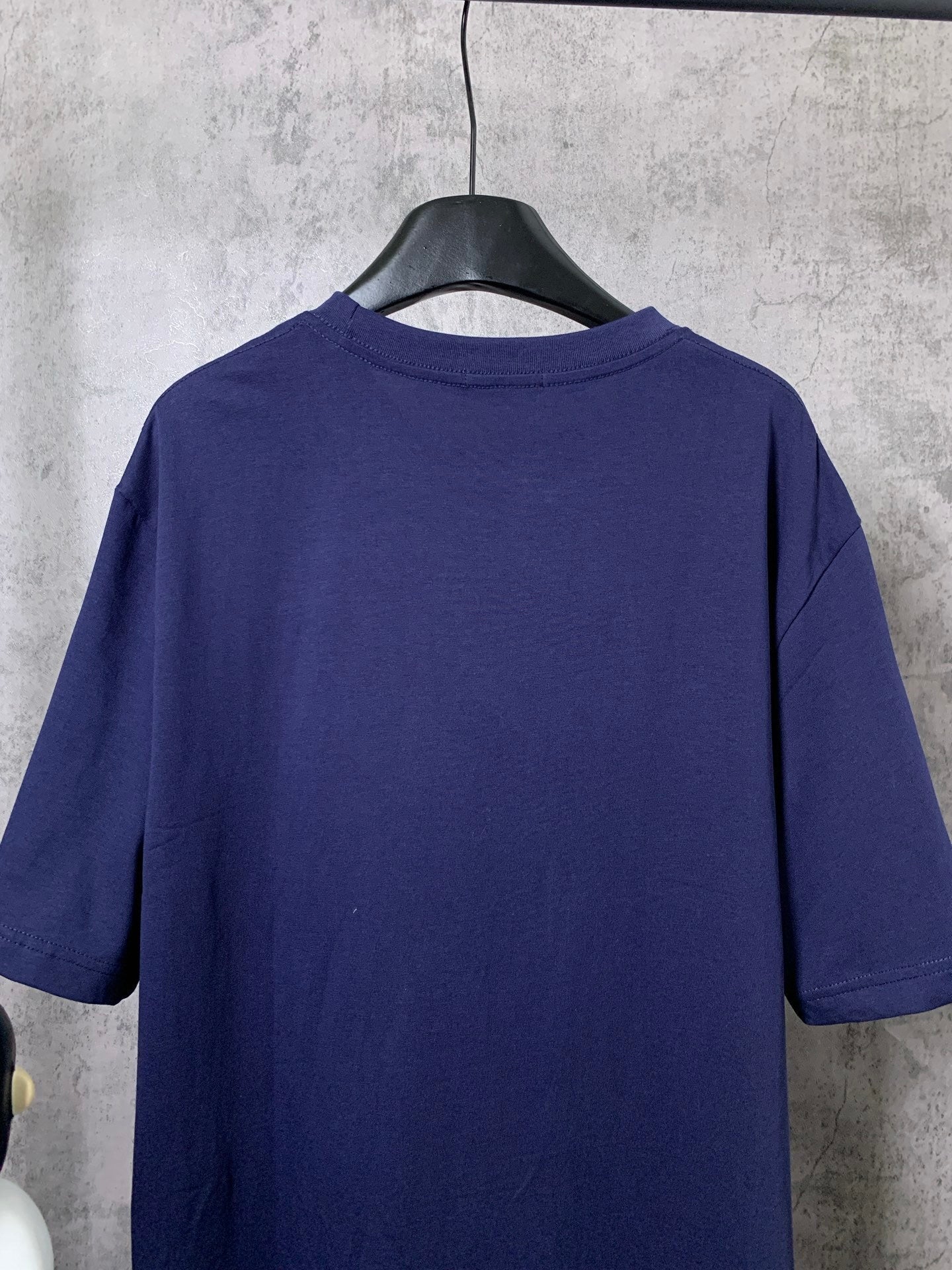 L - TSHIRT