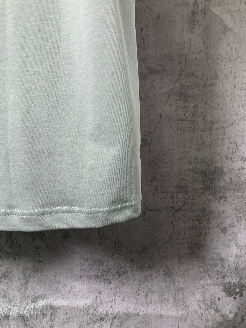L - TSHIRT