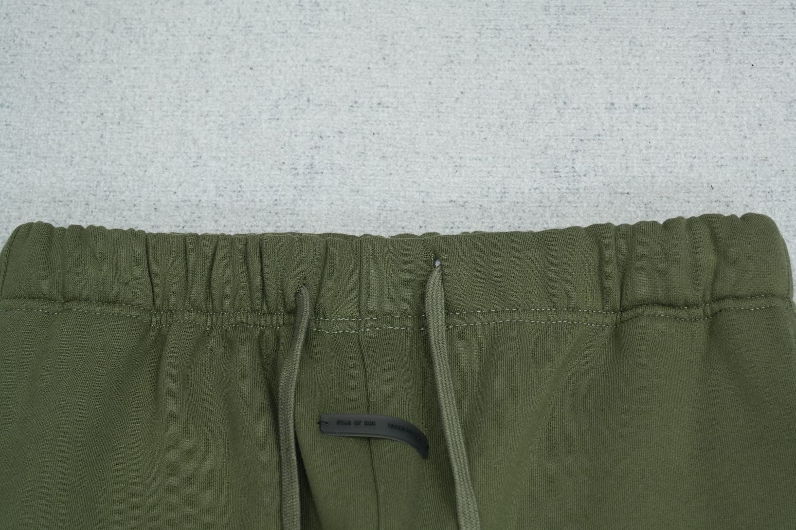 F - SWEATPANTS