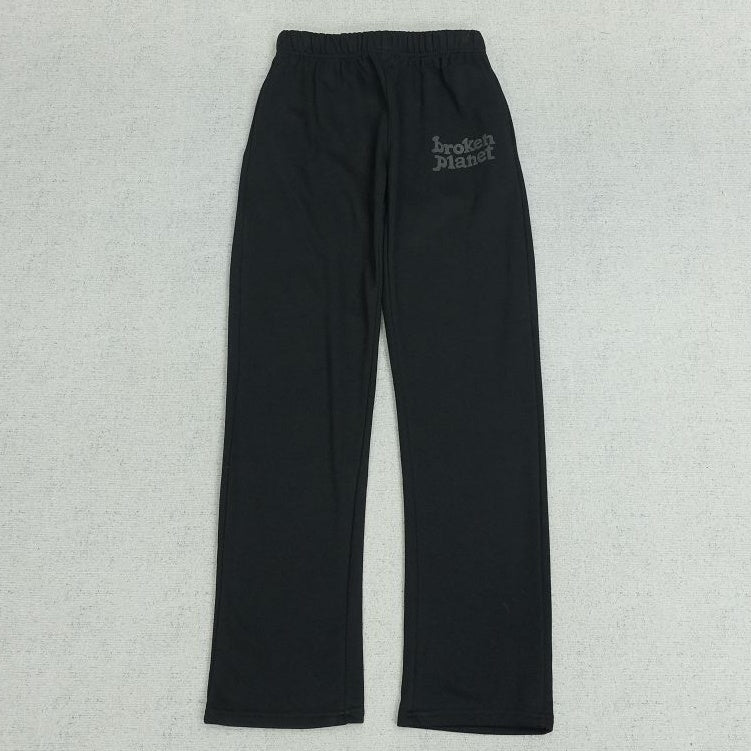 B - SWEATPANTS