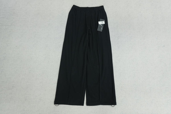 M - SWEATPANTS