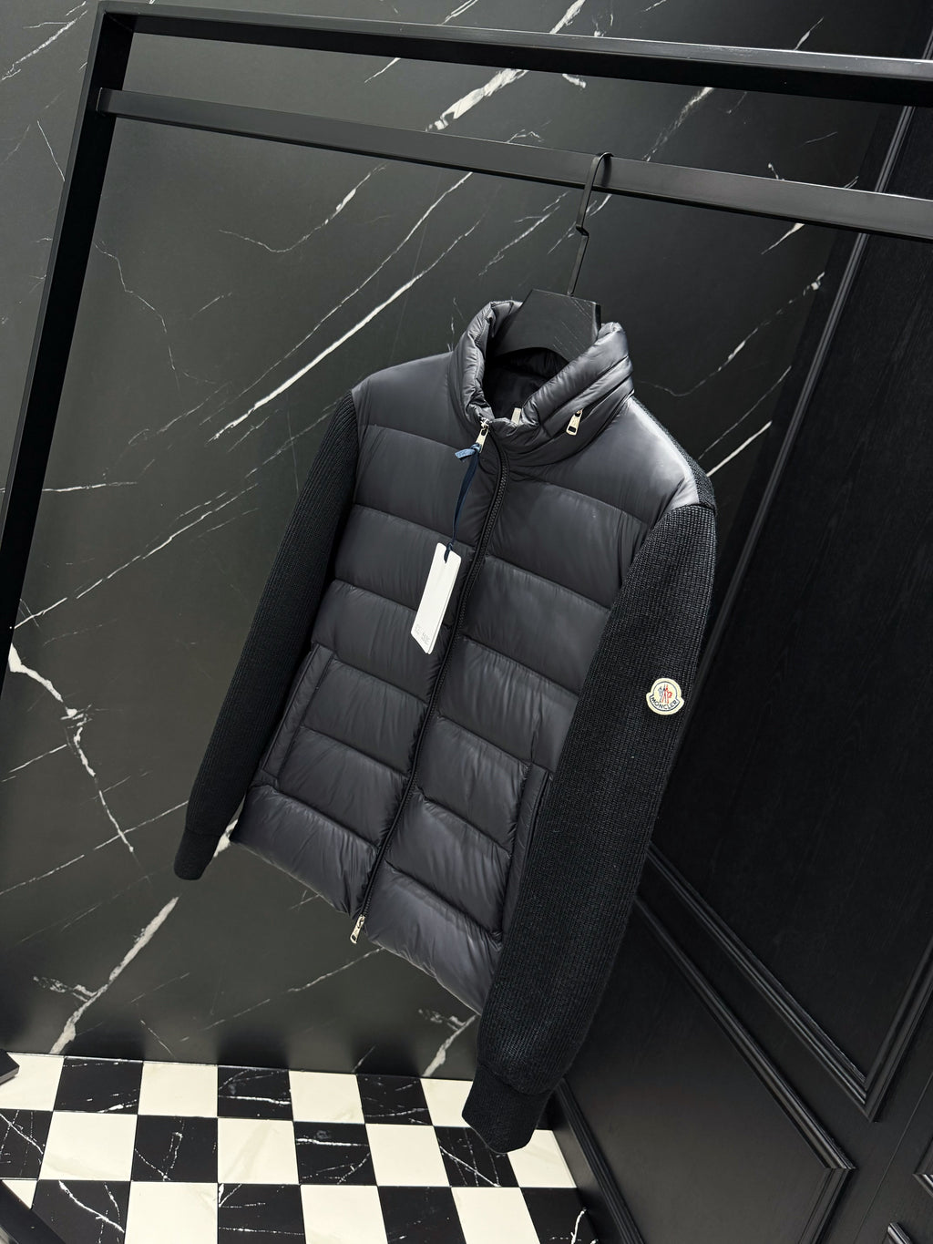 V - CARDIGAN