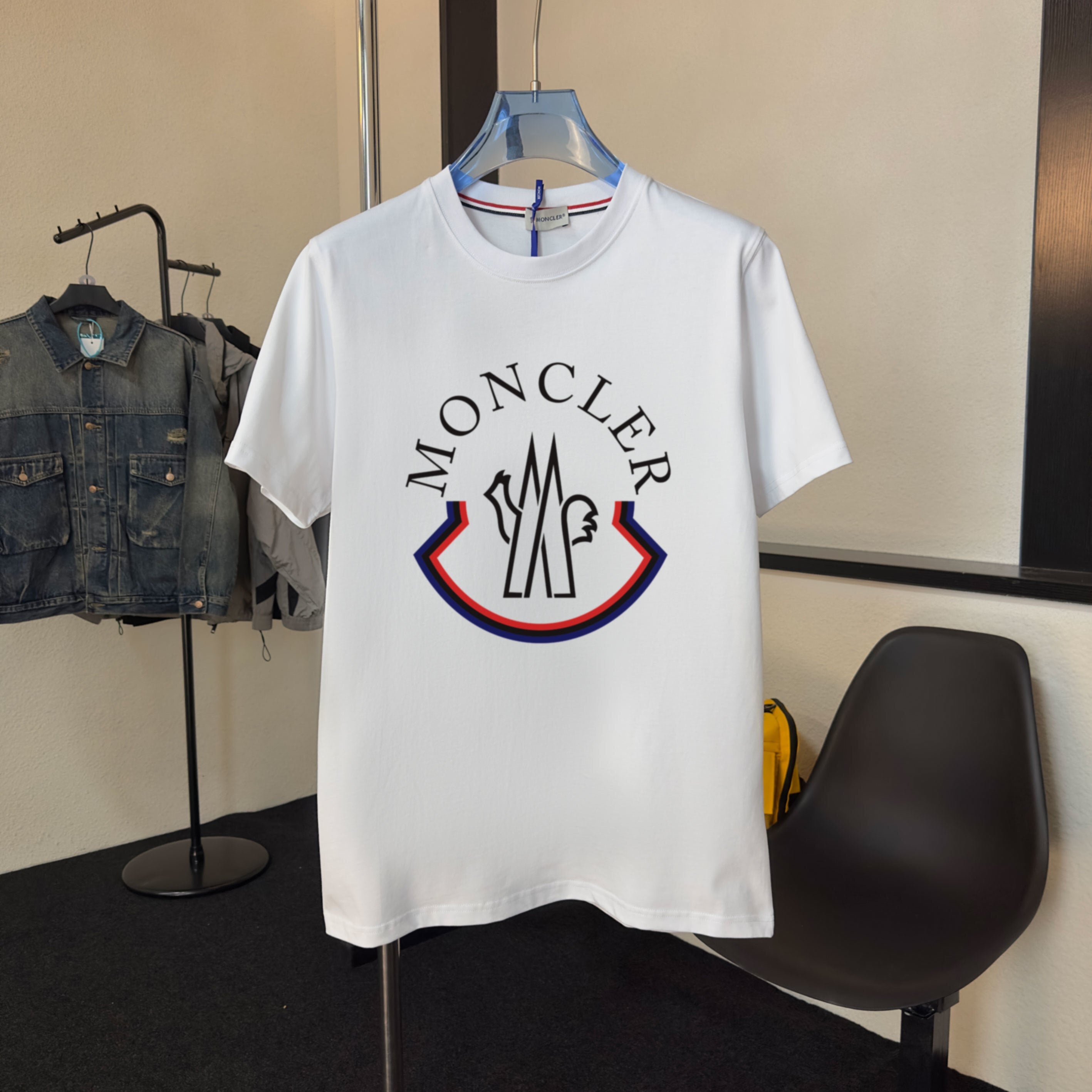M - TSHIRT