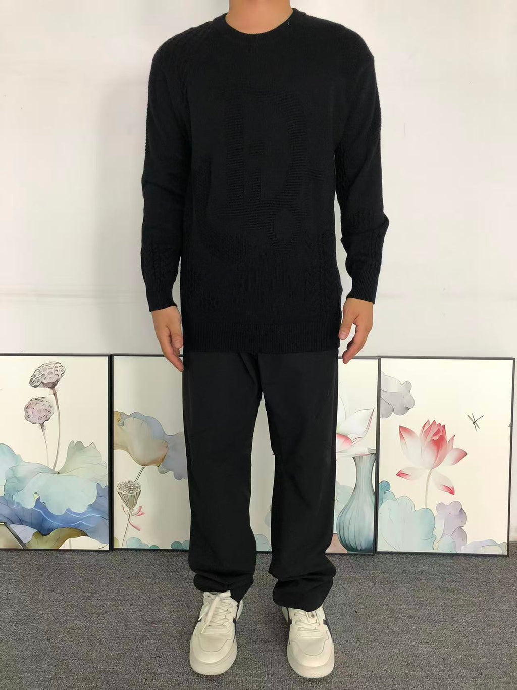 D - SWEATER