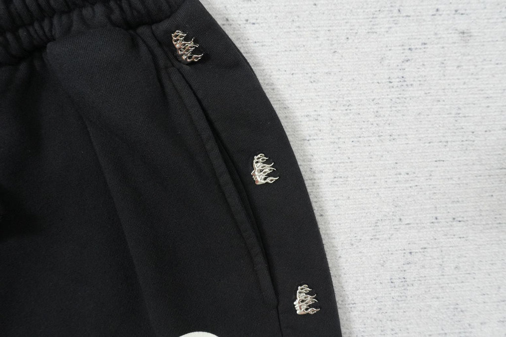 H - SWEATPANTS