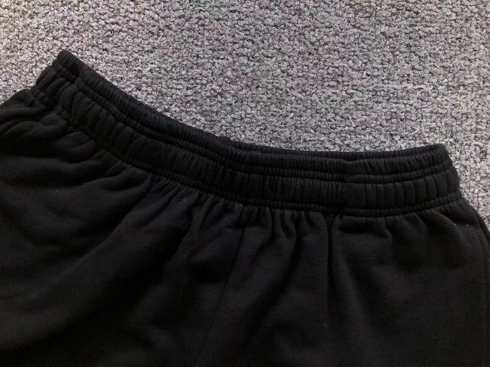 V - SHORTS