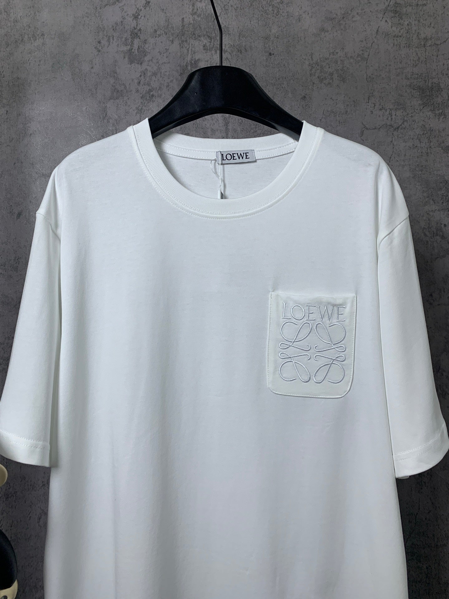 L - TSHIRT