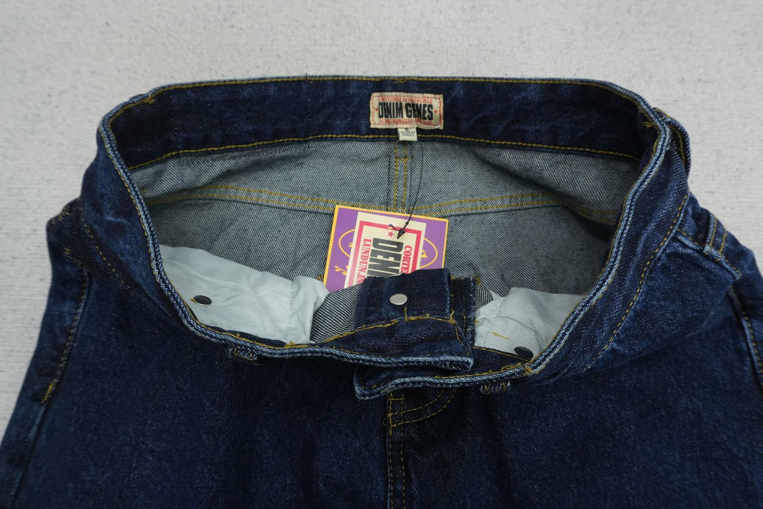 C - JEANS