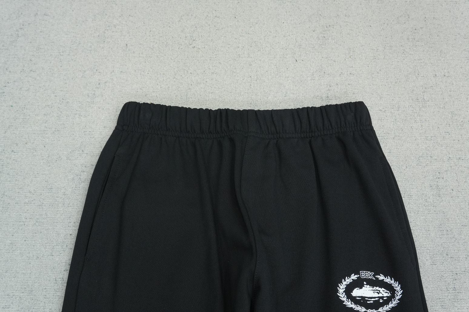 C - SWEATPANTS