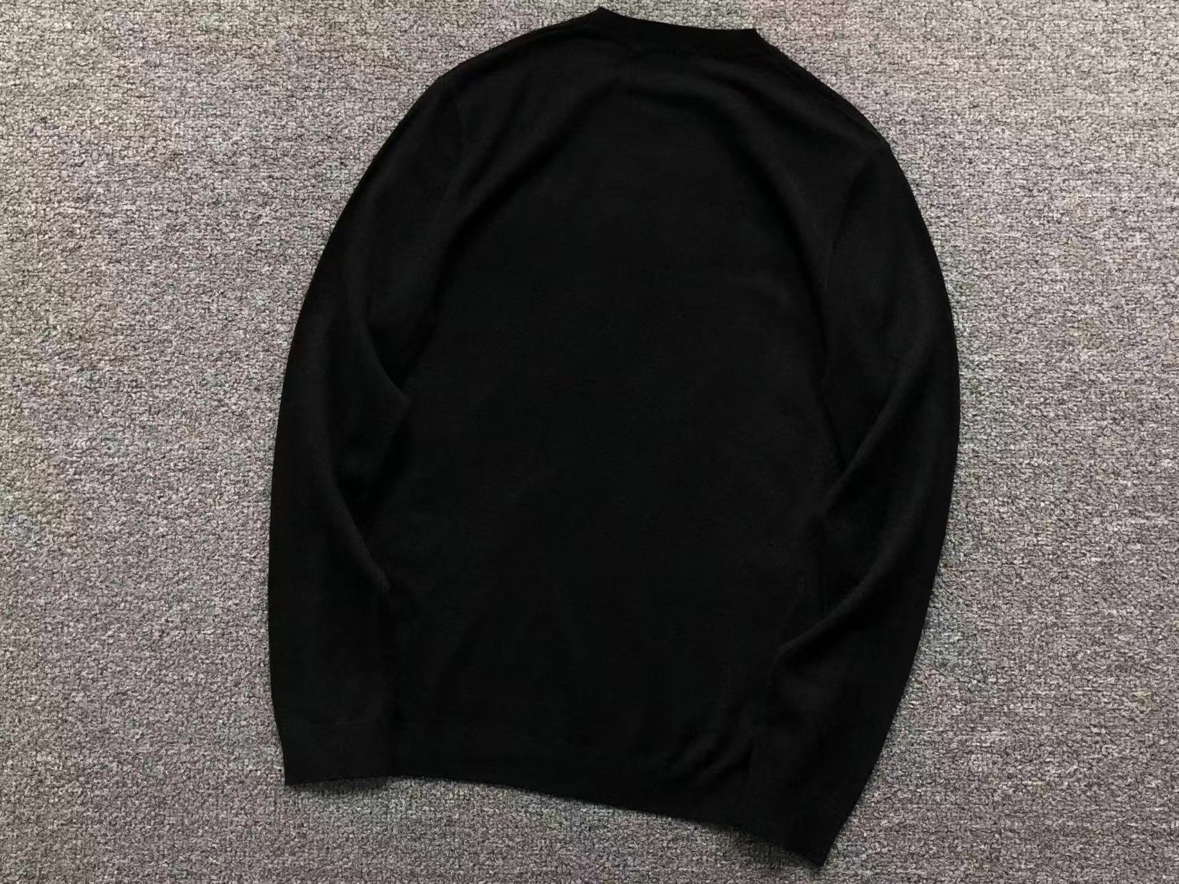 L - SWEATER