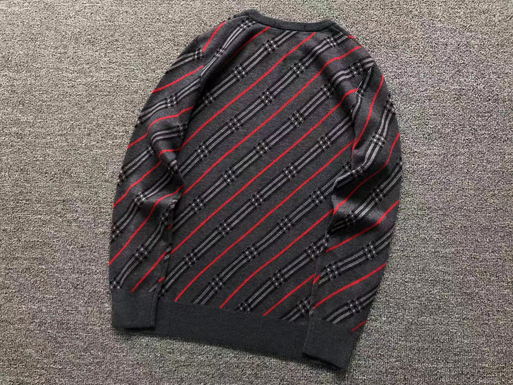 B - SWEATER