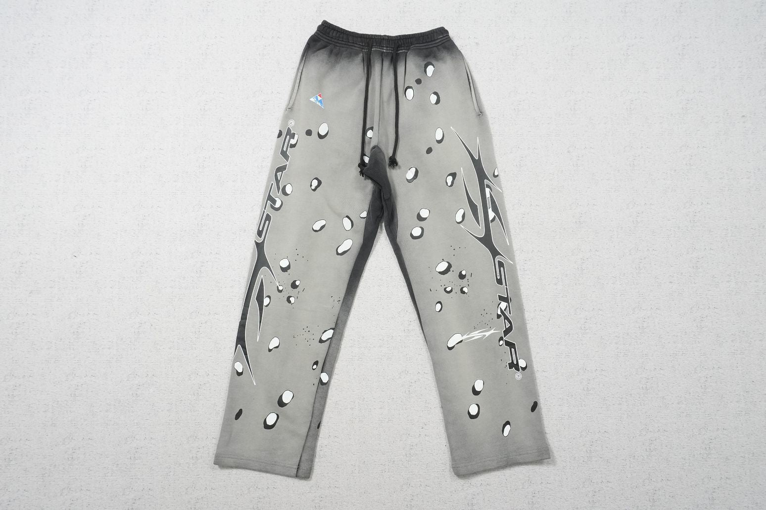 H - SWEATPANTS