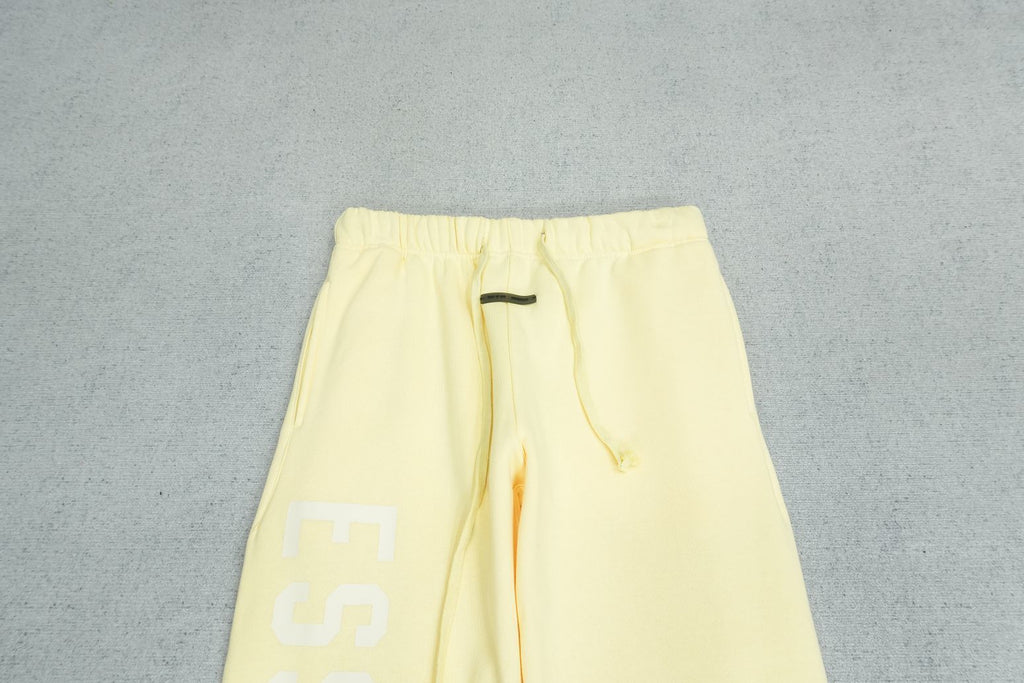 F - SWEATPANTS