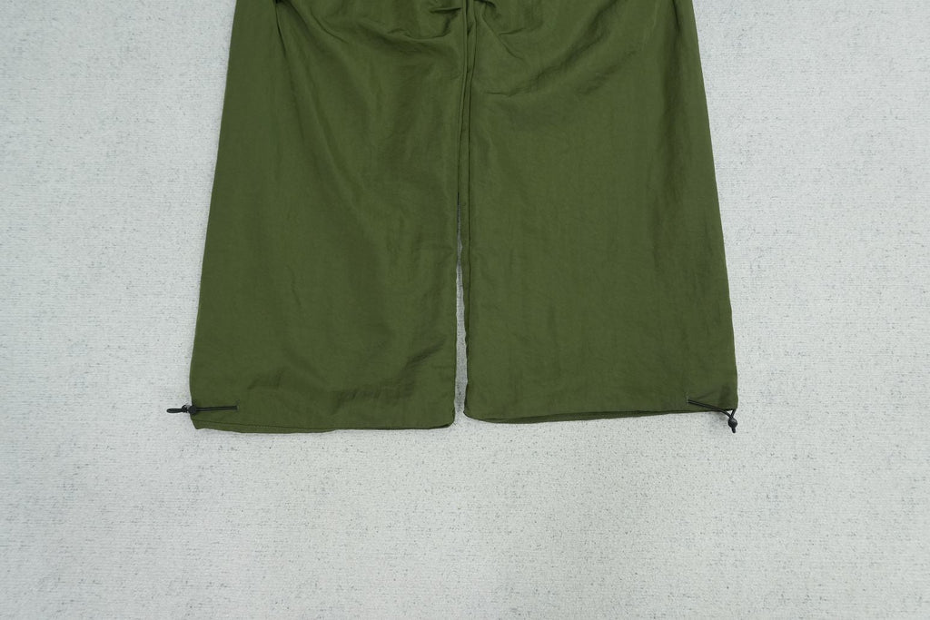 F - SWEATPANTS