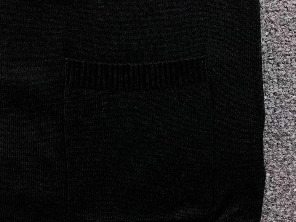 T - SWEATER