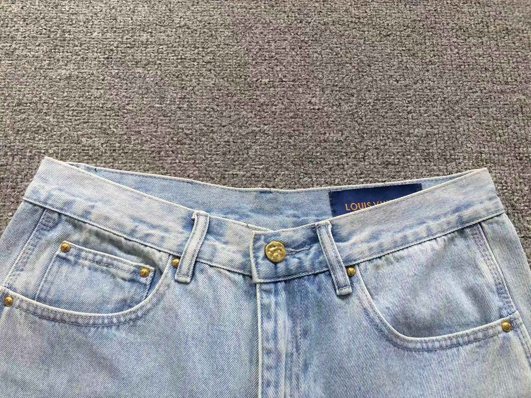 L - SHORTS